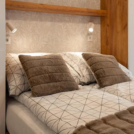 Ekskluzywny + Garaz *