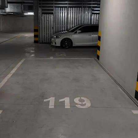 Ekskluzywny + Garaz Lägenhet