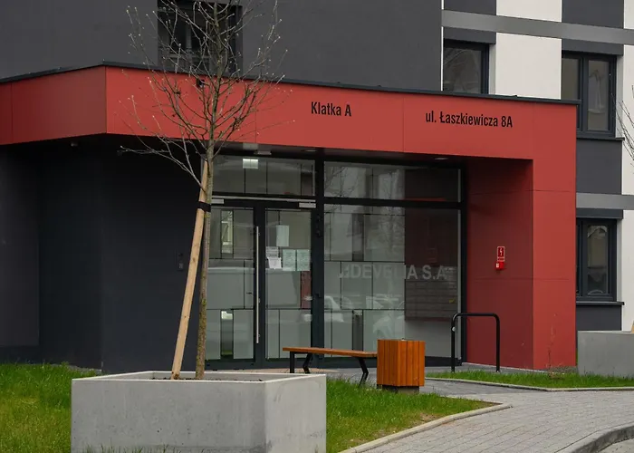 Ekskluzywny + Garaz クラクフ