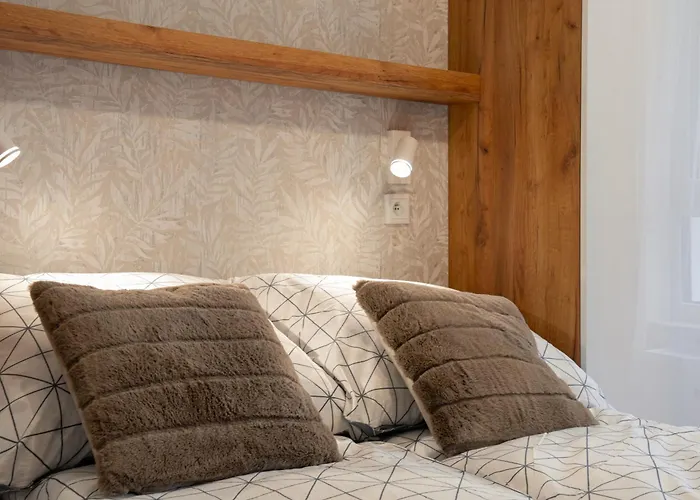 Ekskluzywny + Garaz דירה